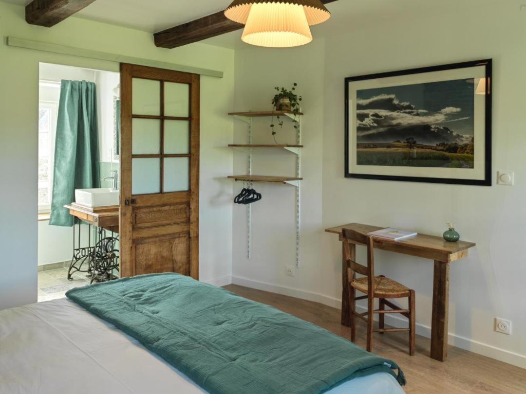Le Manoir De La Besliere - Gite Et Chambres D'Hotes Folligny Buitenkant foto